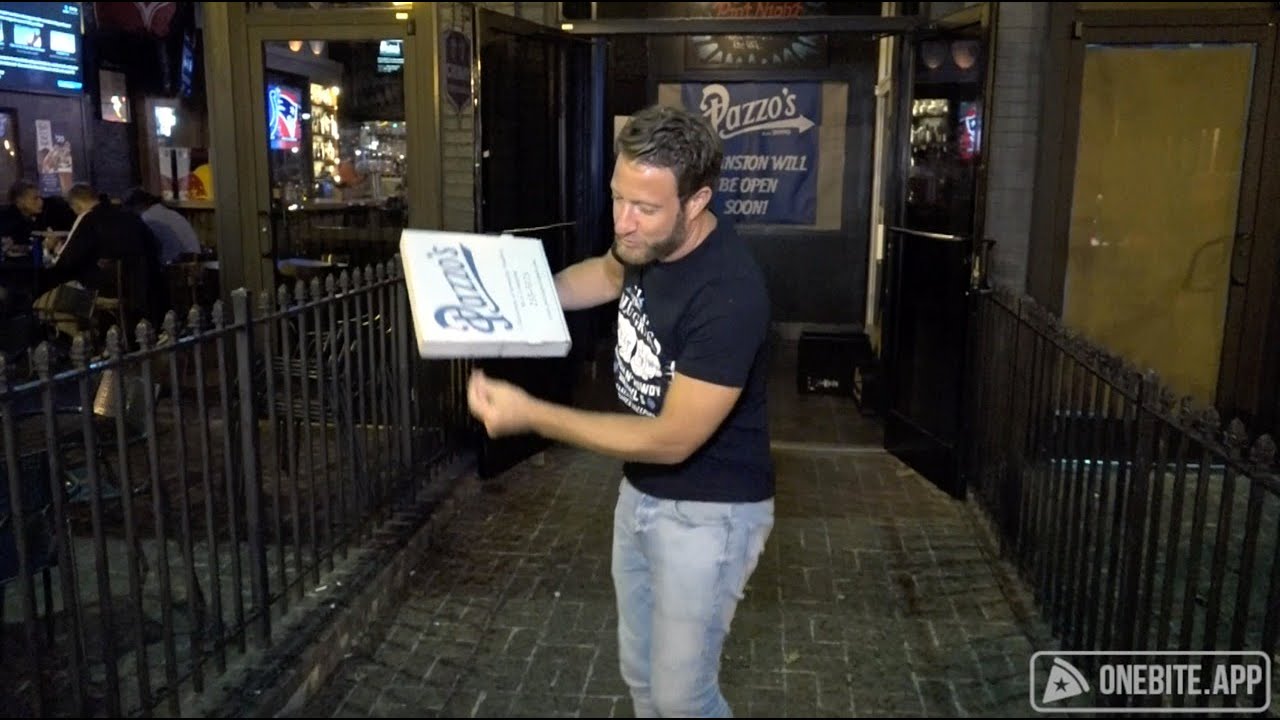 Barstool Pizza Review - Pazzo's Pizza Pub (Lexington,KY)