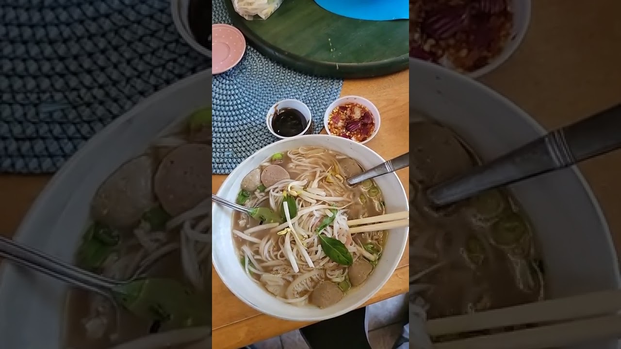Pho Vietnamese Soup Montréal Tour kmtv YouTube