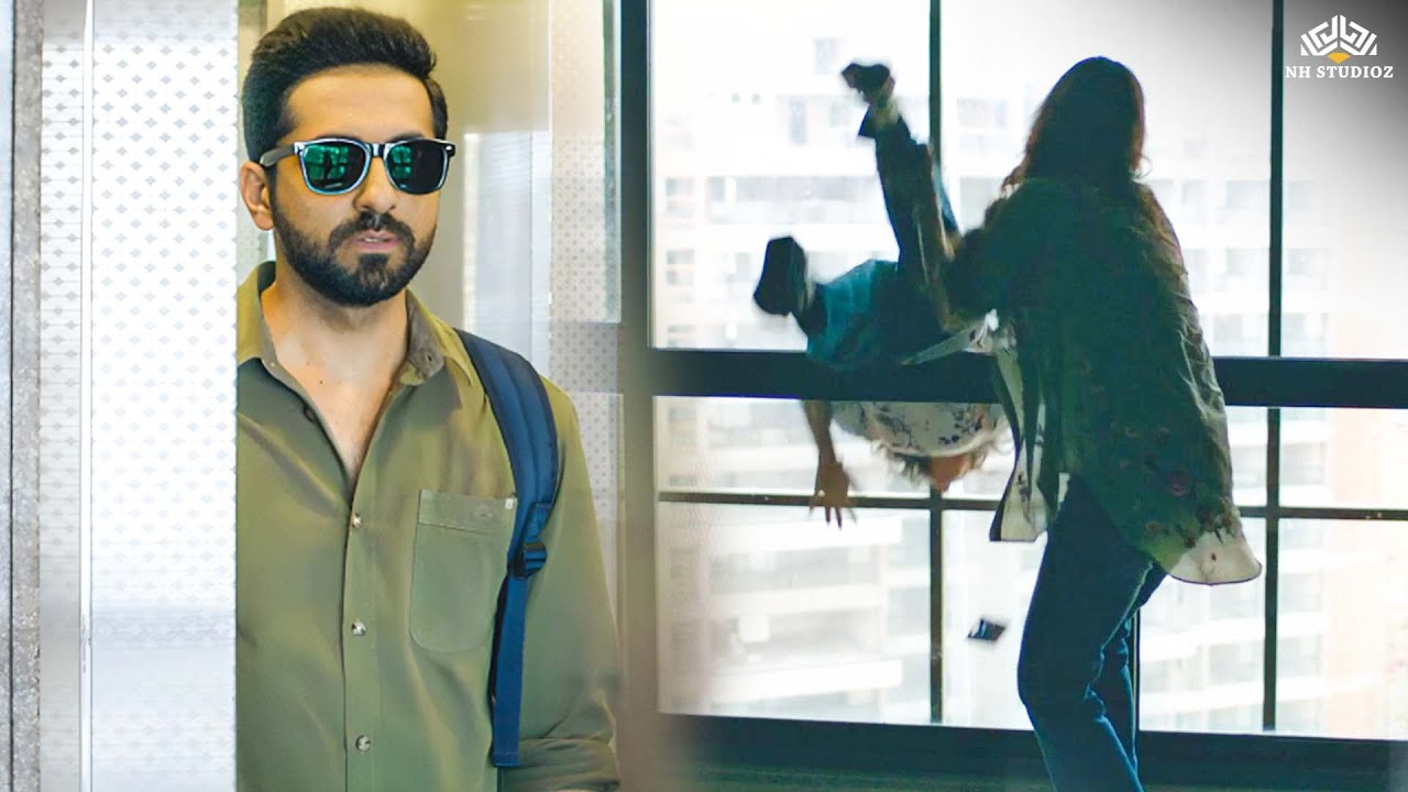 वह अंधा नहीं है, वह देख सकता है। शायद उसने यह भी देख लिया। Ayushmann Khurrana | Tabu, Best Scene