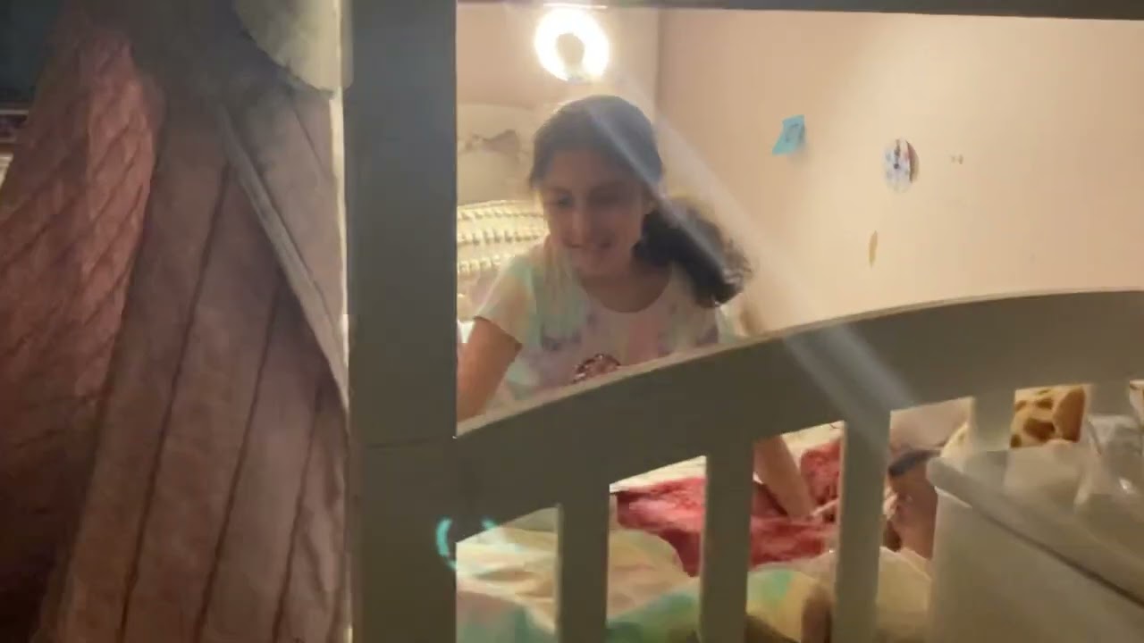 03/23/22 Soraya plays make believe