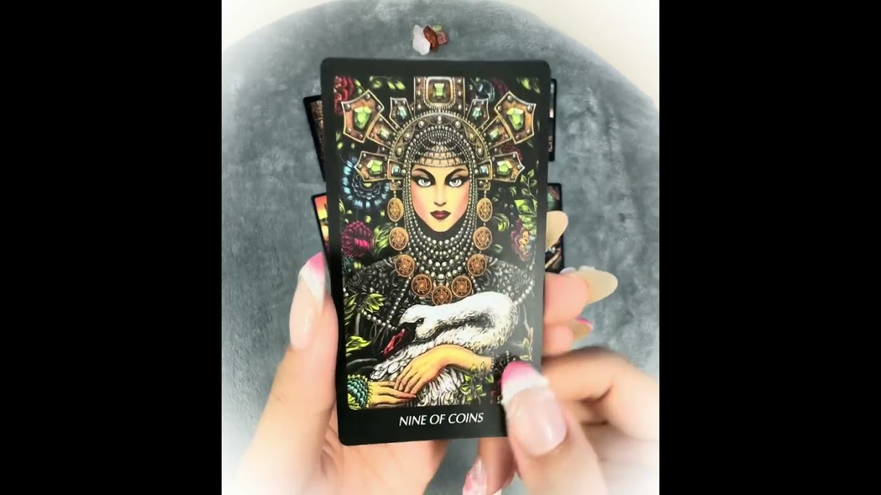 Họ thích vẻ bề ngoài hay nội tâm bên trong của bạn? #tarot #healing #2025 #love #yeutinhthuc 