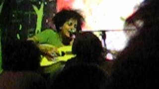 &quot;Loose Lips&quot; live by Kimya Dawson