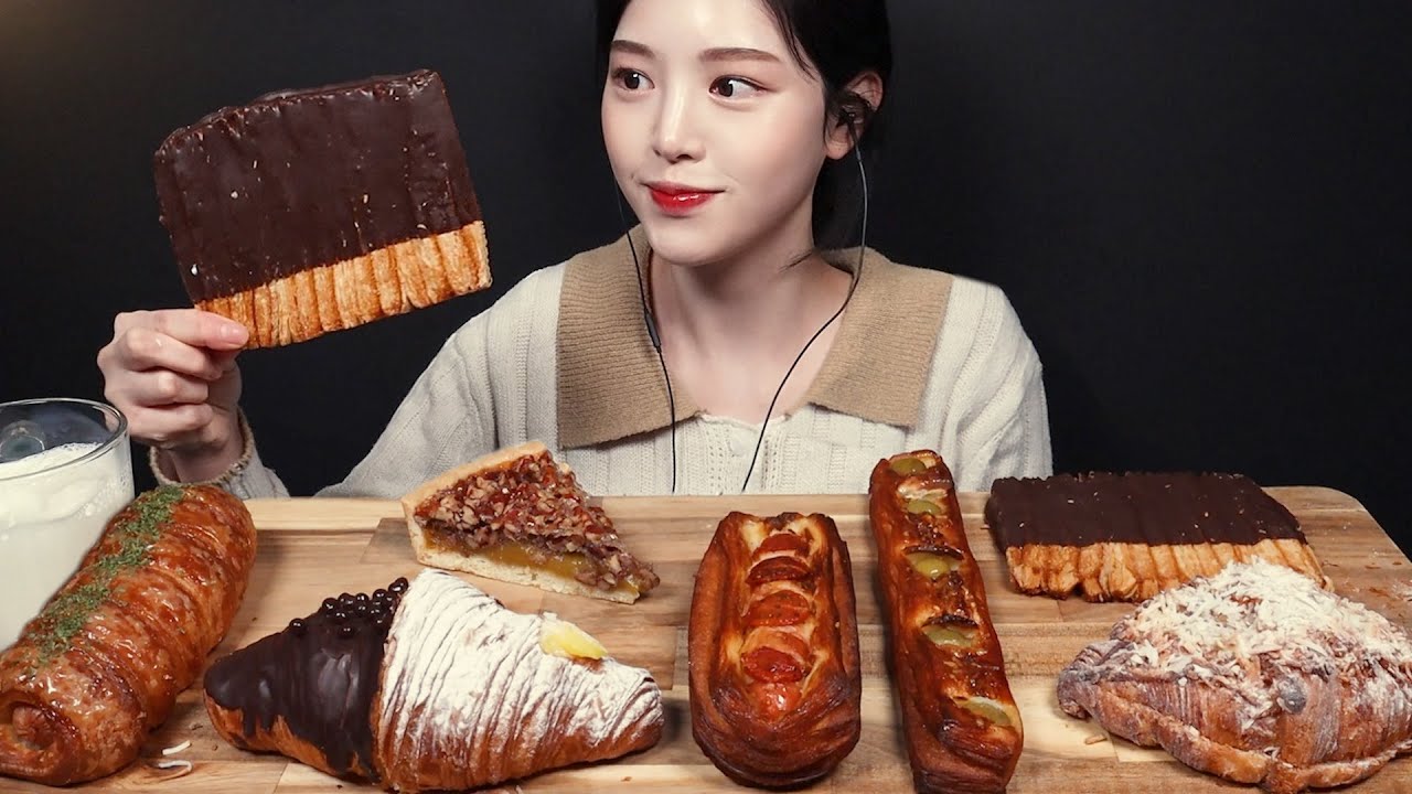 SUB)바삭촉촉 빵 먹방!🍞🥐 초코크루아상 소세지페스츄리 아우어베이커리 빨미까레까지 디저트 리얼사운드 Croissant & Pastries Dessert Mukbang Asmr