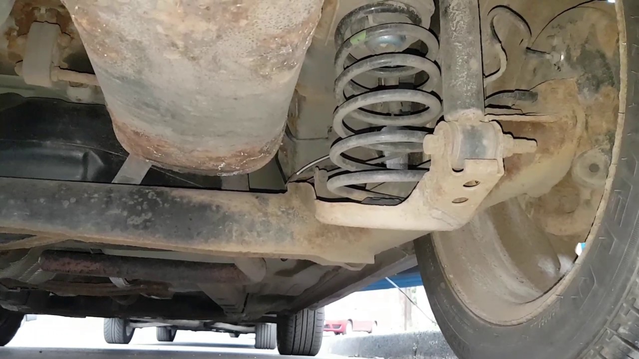 Is this the ball joints? Ford fiesta 2009 MK7 YouTube