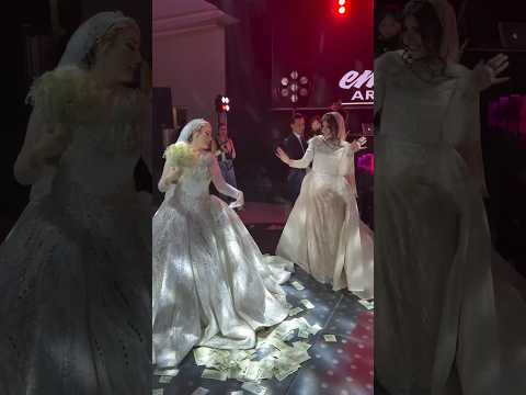 رفيقت تو جشن عروسيت اينطورى شاباش بارون كنه برات