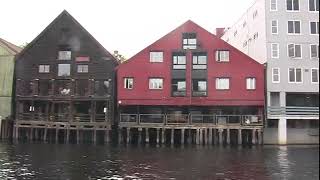 Sea and river tours in Norway.Views of Trondheim from the water. Виды Тронхейма с воды.