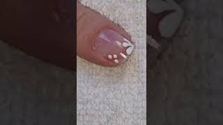 White &amp; Yellow Flower Nail Tips | Negative Space Nail Art | #naildesign
