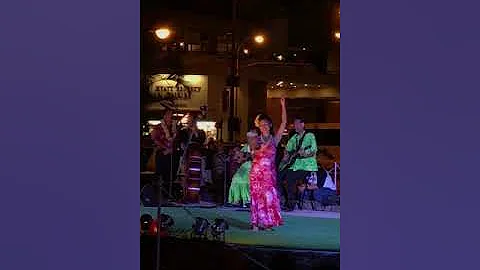 Kuhio Beach Hula Show female solo