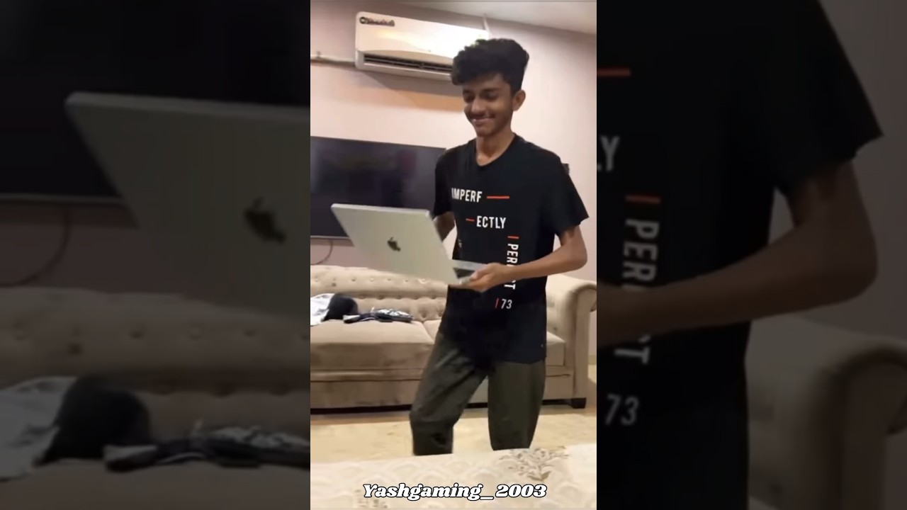 S8UL Adi Showing His New MacBook To Goldy Bhai🤣❤️