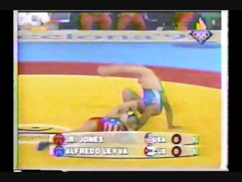 Jr. Jones (USA) vs Alfredo Leyva (Cuba)