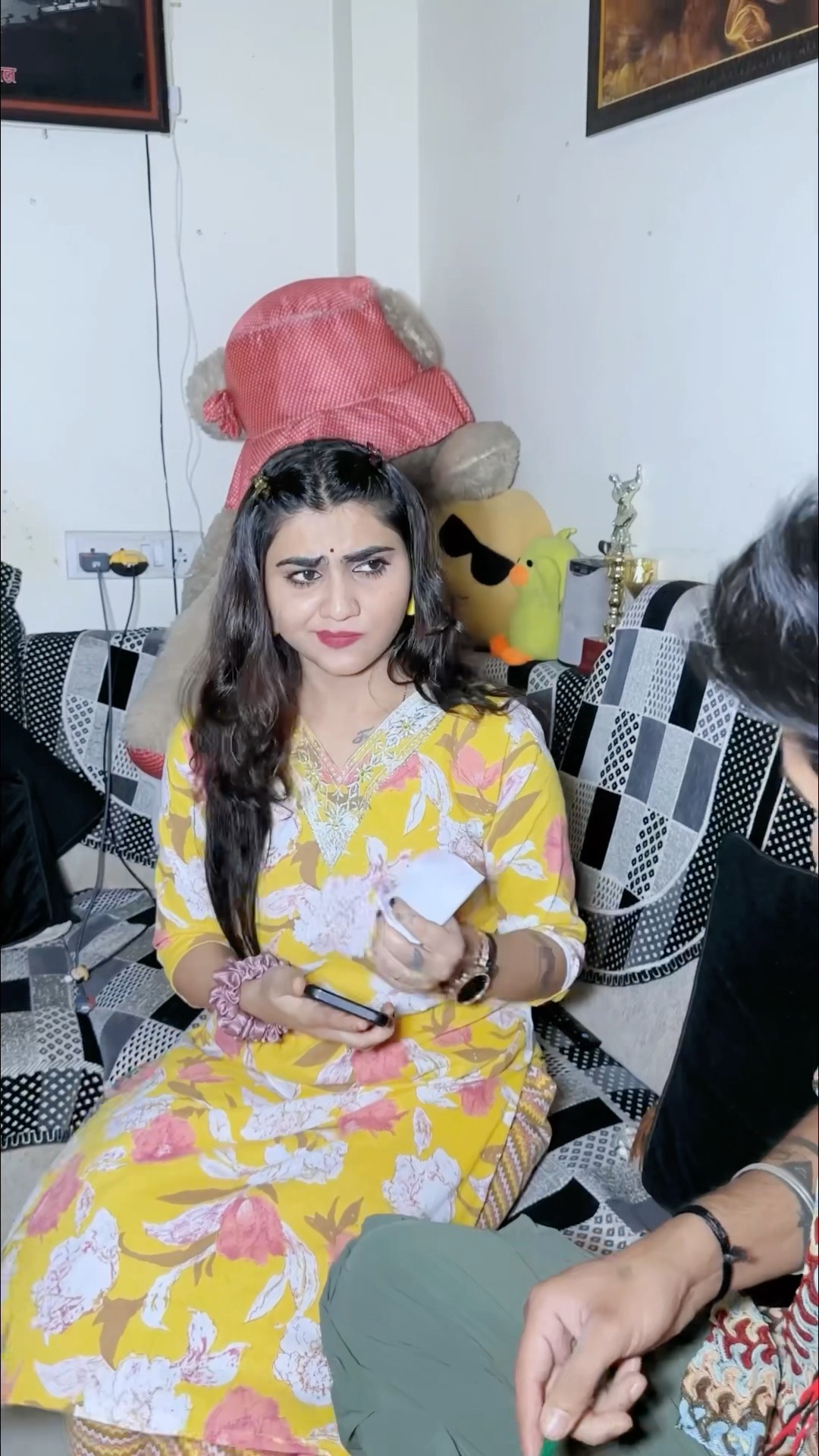 मेरे पति को उल्लू बनाया बड़ा मज़ा आया?? #kajalsoni #comedy #youtubeshorts #funny #viralshorts