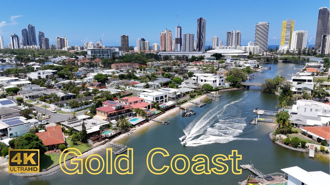 Aerial View: The Urban Allure of Gold Coast | Waterscapes and Luxury Homes｜DJI 4KHDR
