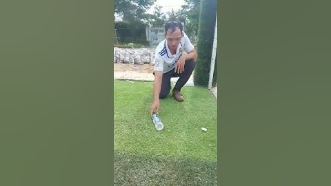 Thử Thách Lật Chai Nước