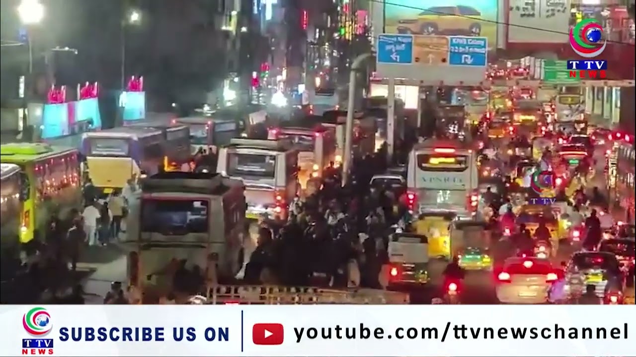 Sankranti rush hits rails, roads as families head home