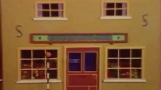 The Munch bunch .opening titles .with Thames Community announcer Tom Edwards 1982