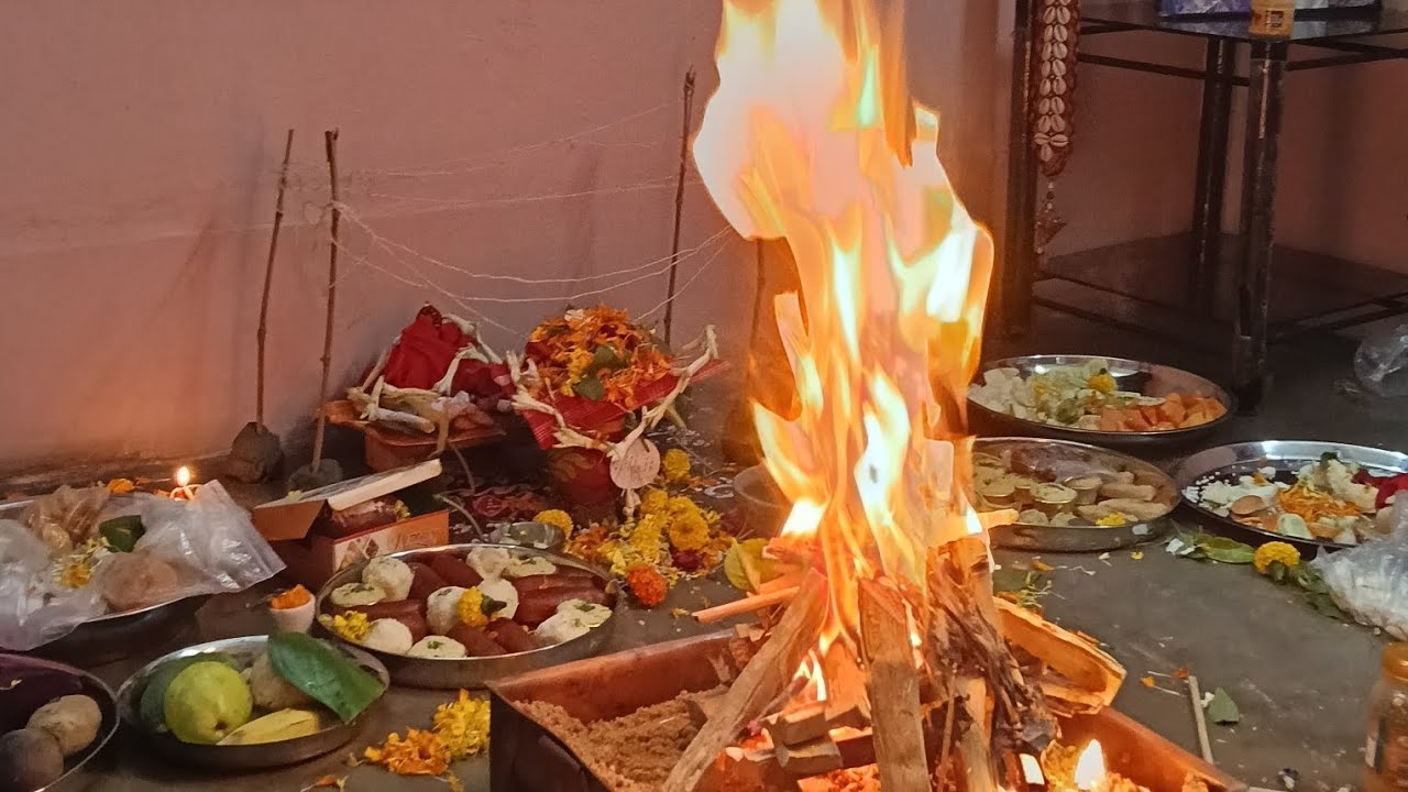 বছরের প্রথম শ্রী সত্যনারায়ন পুজোয় সামিল হতে চললাম ভাগ্নির বাড়ী 🙏🙏