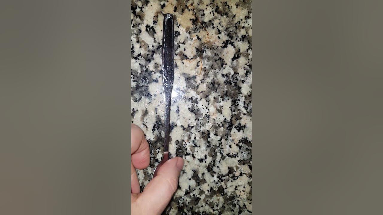 How to remove a jammed capsule on a Nespresso Delonghi Inissia coffee