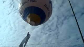 Proses menerbangkan balon udara di kertek - wonosobo