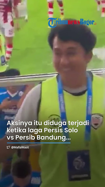 VIRAL AKSI Marc Klok Lempar Botol ke Arah Tribun Penonton Persis Solo, Bakal Kena Sanksi?
