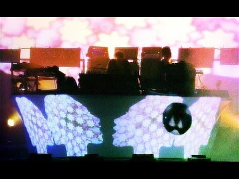 The Chemical Brothers - Star Guitar (Live At Fuji Rock Festival, Japan, 2002)