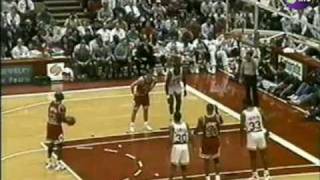 Jordan &amp; The Bulls vs Hakeem &amp; The Rockets 1991/92
