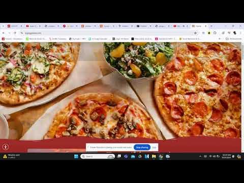 Looking around at the same pizza restaurant online while I play Looking around at the same pizza restaurant online while I play