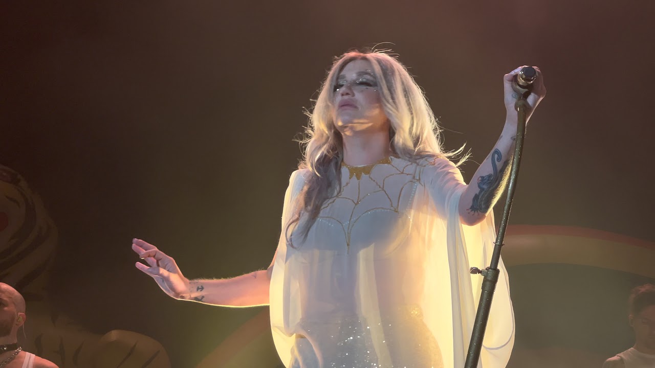 Kesha Praying Live in Minneapolis 2021 Kesha Praying Live in Minneapolis 2021