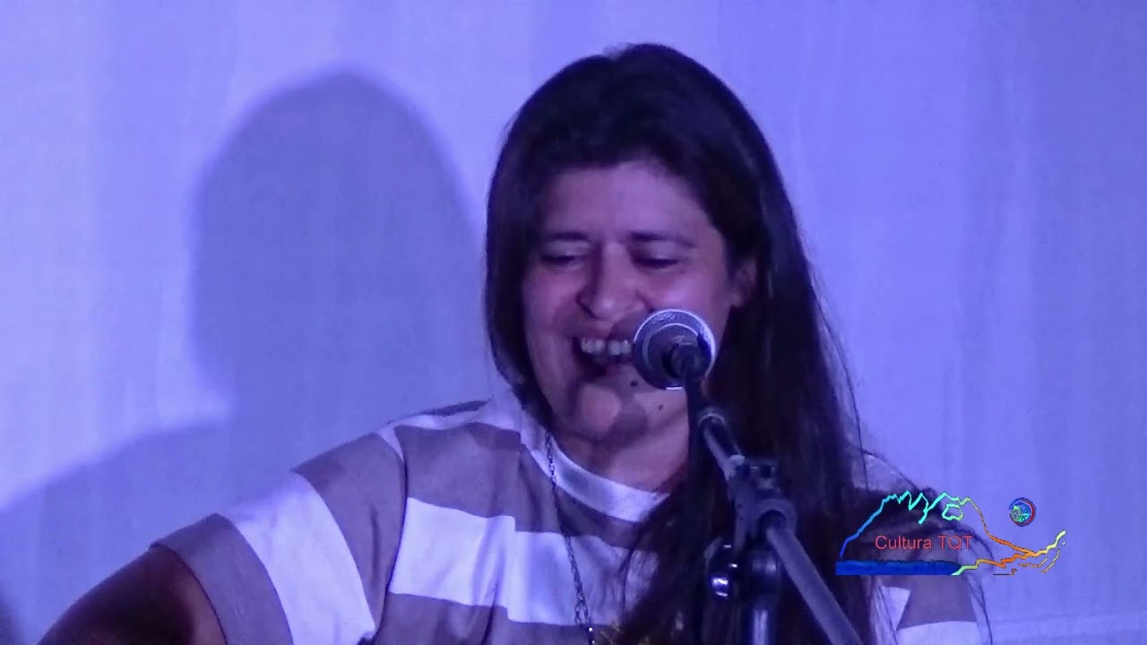 Aura dúo Entre a Mi Pago Sin Golpear