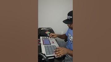 🔥 Sample Flip, Akai MPC Live 2 Vinyl Sampling, #typebeat #sampletypebeat #shorts