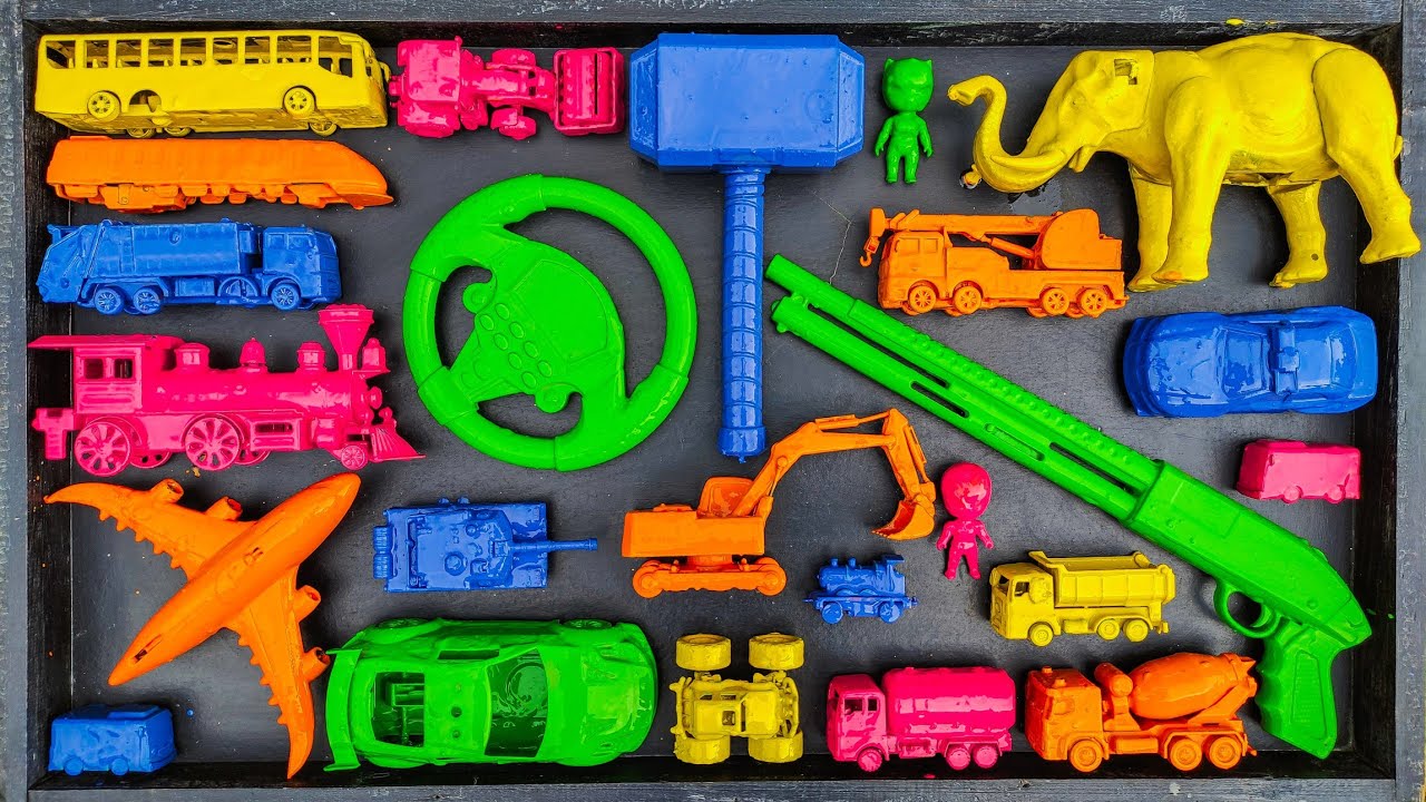 Membersihkan Mainan Mobil Balap, Bus Telolet, Kereta Api, Truk Molen, Tank Baja, Beko Excavator.