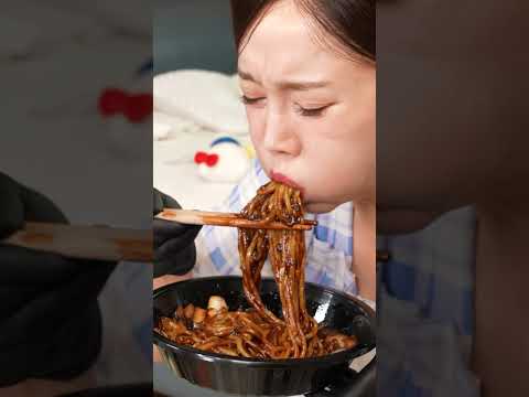 첫 뒤집기 성공한 HARU 짜장면 &amp; 짬뽕 클리어 하기 ! Jajangmyeon &amp; Jampong Mukbang ASMR Ssoyoung