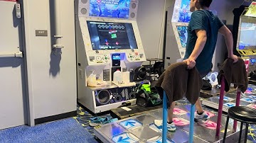 [DDR WORLD] DEREKH/SHNYWRLD plays SABER WING (Akira Ishihara Headshot mix) CDP (972260)