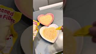 Lets feed Sasha and Sofiya #catfood #catfeeding #feedmycats #catasmr #asmrsounds  #cats #kittens