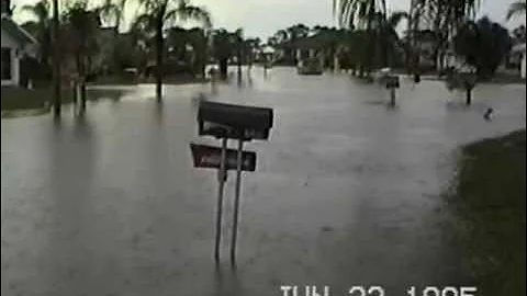 Rotonda West's 12 inch deluge on 06/23/1995, filme...