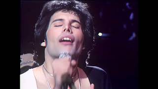 Queen - We Are The Champions (4K  Video) Best Quality Remaster Resimi