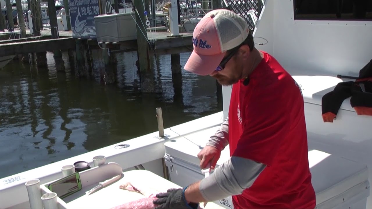 Captain Joseph Weaver Fillets a Tilefish - Dexter Outdoors