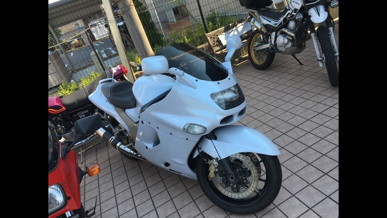 デビルサウンドは空を飛び 1997 Kawasaki ZZR1100D1 ZX11 1997