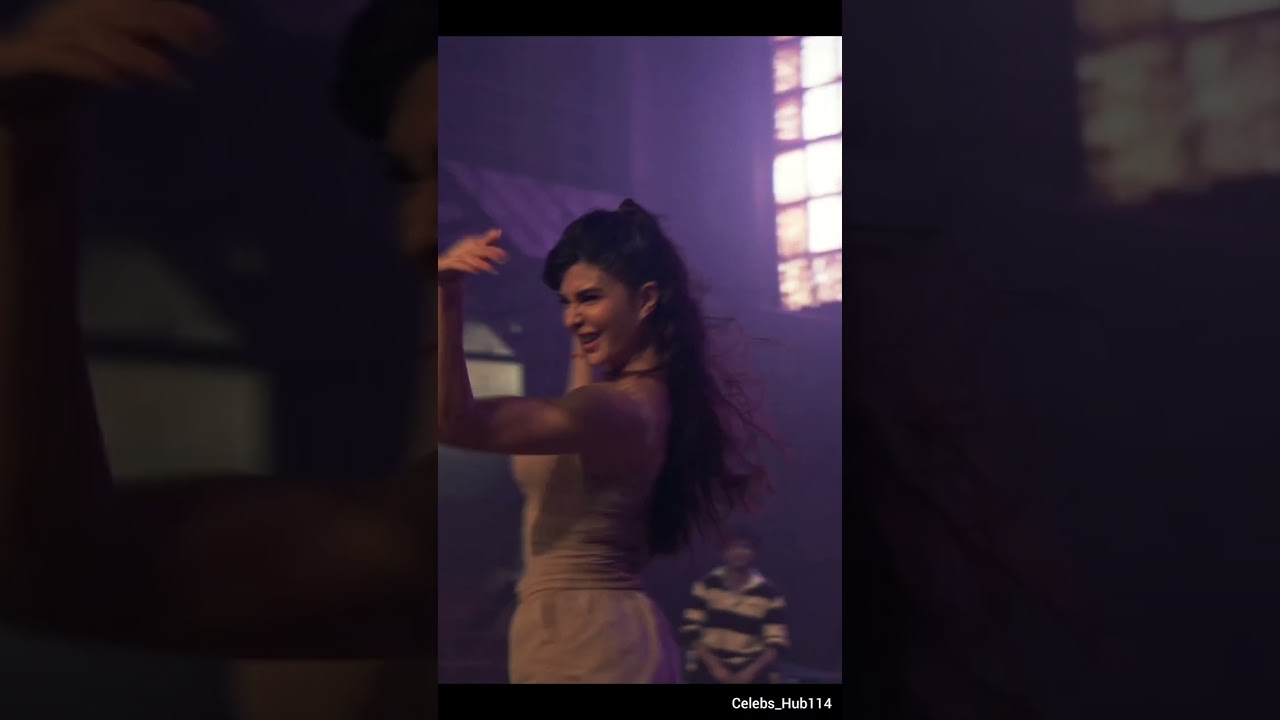 Jacqueline Fernandez 4k (Ek Main Or Ek Tu Hai song Vertical edit)