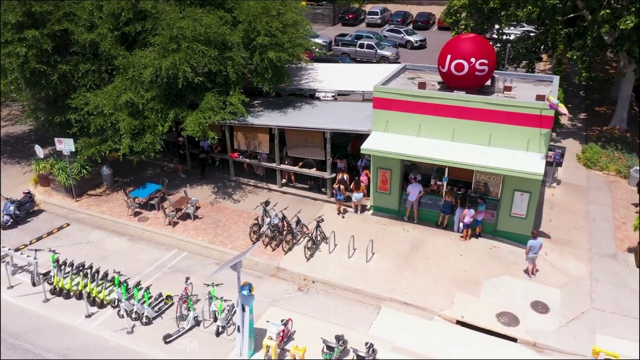🚁 360° Aerial View Over South Congress Avenue | Downtown Austin, Texas Skyline! 🌆
