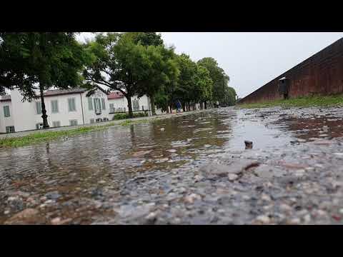 Deszcze w Lukka