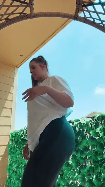 Everything bigger in Alexis Texas lol