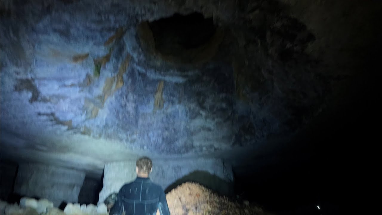 400ft+ lake inside giant limestone mine ￼