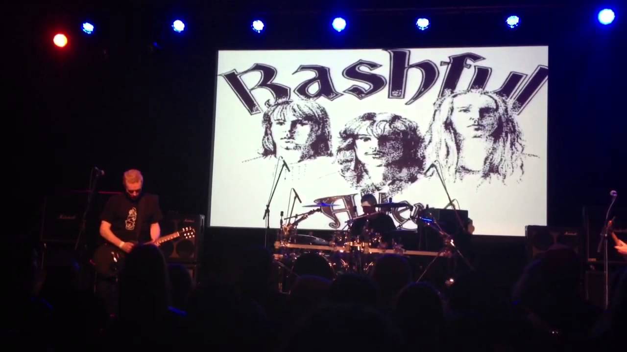 Bashful Alley Light It Up