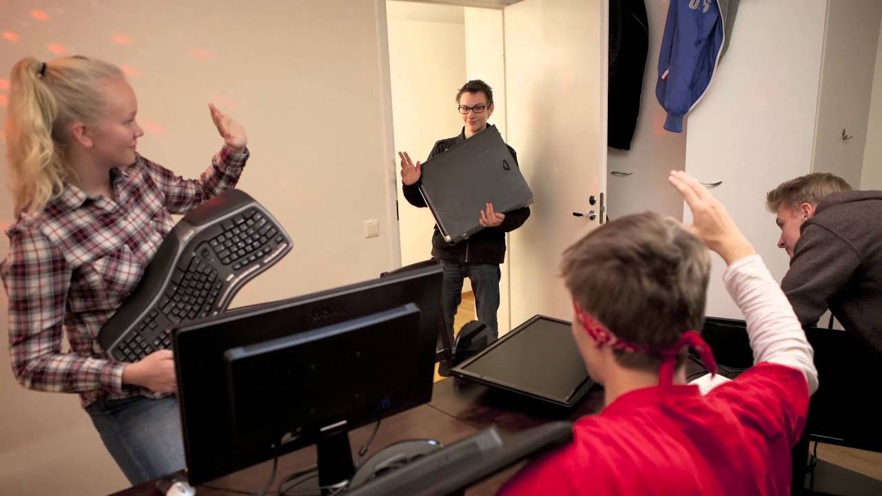 Nettielämää - Se vaan pelaa