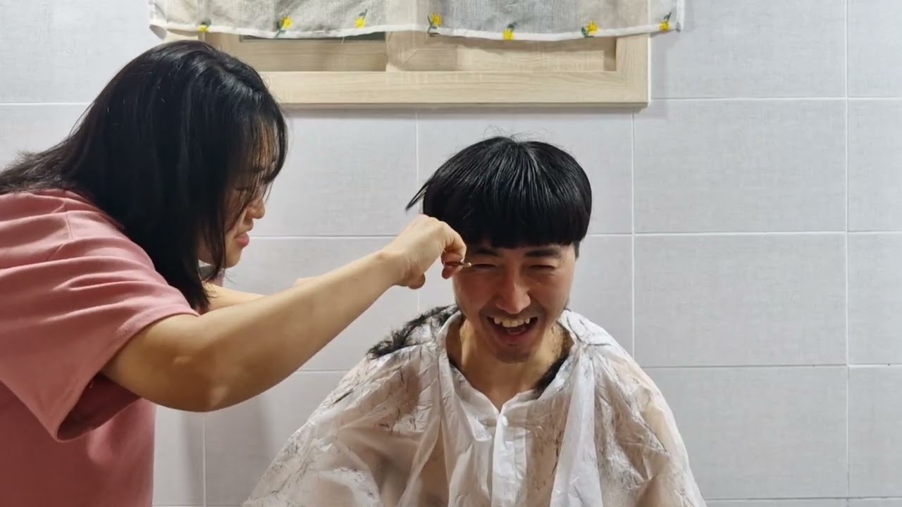 아내에게 머리를 맡기면..??ㅋㅋㅋㅋ