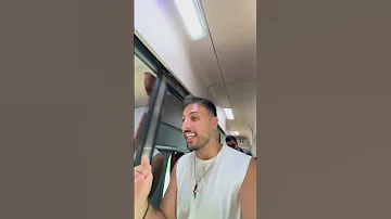 علقت في قطار غلط 