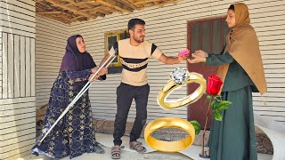 Download Lagu Shocking: Injured man defies family to hand over hidden ring! ⚠️ 💍😱 MP3 Download Lagu Shocking: Injured man defies family to hand over hidden ring! ⚠️ 💍😱 MP3
