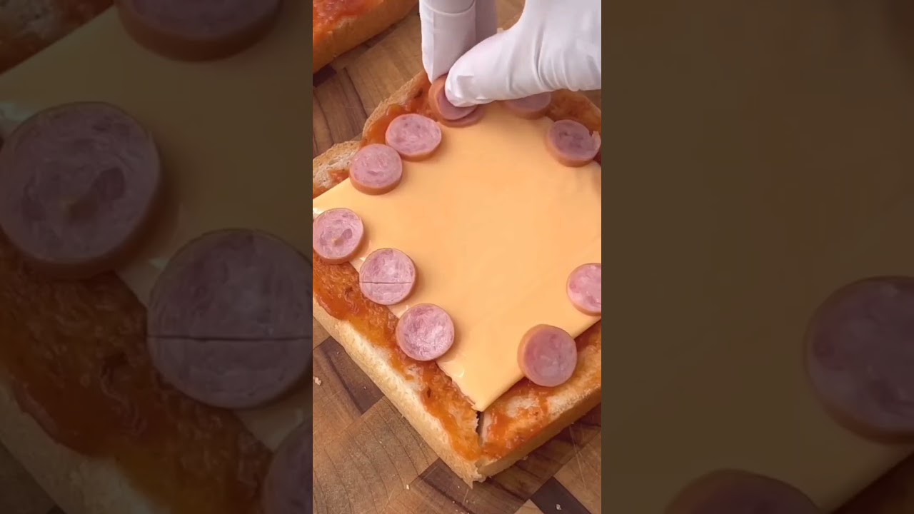 Fırında tost ekmekli pizza tarifi ve yapımı