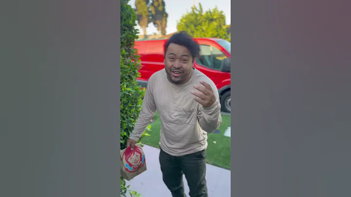 When the delivery guy meets a 🌽⭐️ #funny #fyp #shortvideos #deliveryboy #viral #comedy