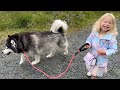 Adorable Little Girl Takes Her Dogs For Walkies! (Cutest Ever!!)